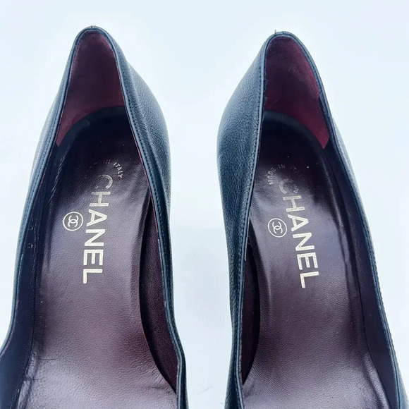 Chanel Black Leather CC Low Court Heels Mid 7 Round Toe 37.5 Career Work 6.5 - Picture 5 of 13